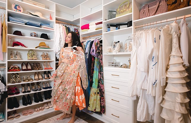 Creando un armario de ensueño para la bloguera de belleza Saj Mack