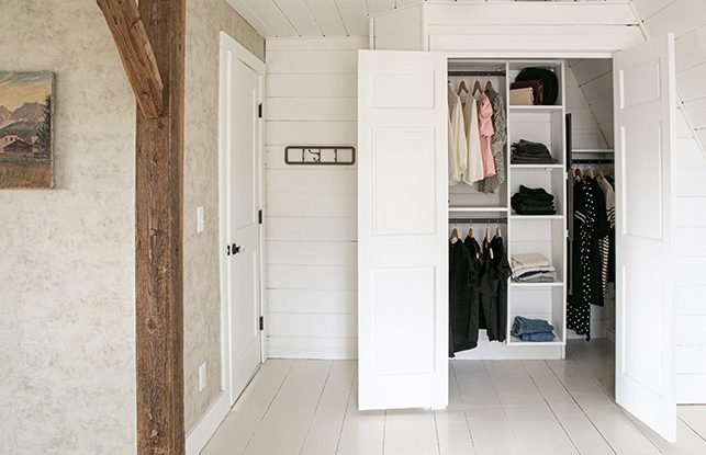 For Designer Anthony D’Argenzio’s Rustic Cabin, Functional Storage Adds Modern Convenience