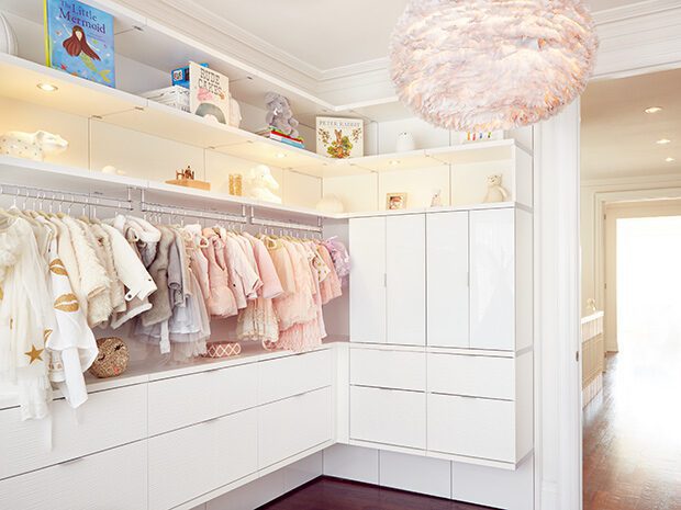 interior armario con baldas y cajones  Custom closets, Custom closet,  Custom closet organization
